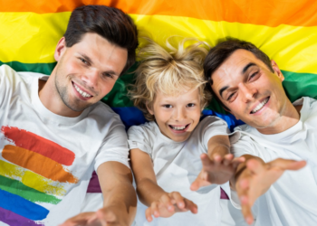 “Αν είσαι γονέας σε μία χώρα, είσαι γονέας σε κάθε χώρα”